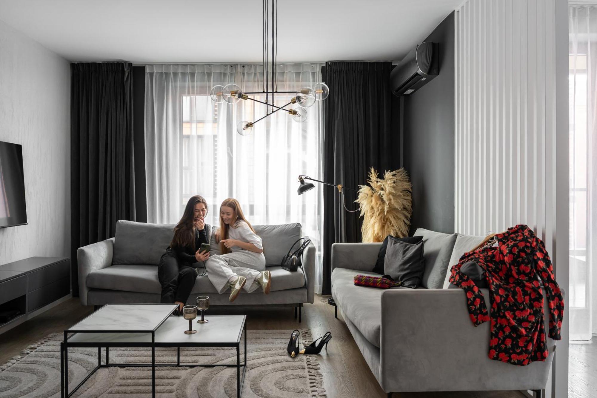 Scala City Center Apartments With Parking By Lion Apartments — Photos 3